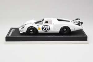 Ferrari 365 P2 #28 M. Gregory / J. Schlesser NART 24 Hours of Daytona 1967 Blanc AB Models 1:18 REMC019 Résine