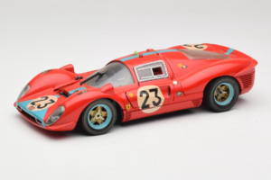 Ferrari 412P #23 W. Mairesse / J. Beurlys Le Mans 1967 Rouge Revell 1:18 48826 Métal Moulé