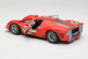 Ferrari 412P #23 W. Mairesse / J. Beurlys Le Mans 1967 Rouge Revell 1:18 48826 Métal Moulé — image 5 sur 8