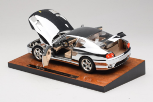 Ferrari 456 GT Chrome Silver Bburago 1:18 3746-R1 Métal Moulé — image 5 sur 8