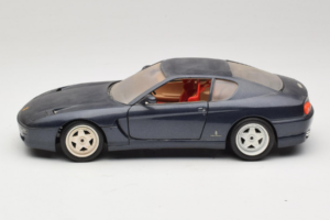 Ferrari 456 GT Dark Blue Metallic Bburago 1:18 3036-B2 Métal Moulé — image 4 sur 8