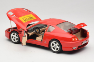 Ferrari 456 GT Ferrari Model Club Rouge Bburago 1:18 3036-P1 Métal Moulé — image 5 sur 8