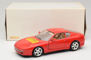 Ferrari 456 GT Ferrari Model Club Rouge Bburago 1:18 3036-P1 Métal Moulé — image 8 sur 8