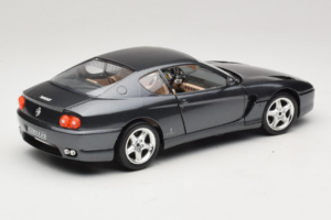 Ferrari 456 GT Gris Metallic Peinture Spéciale Bburago 1:18 3036 D Métal Moulé — image 3 sur 8