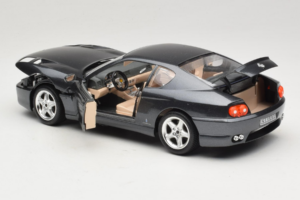Ferrari 456 GT Gris Metallic Peinture Spéciale Bburago 1:18 3036 D Métal Moulé — image 5 sur 8