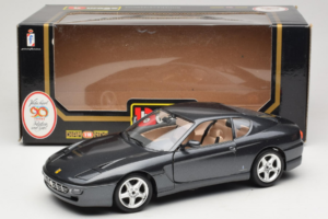 Ferrari 456 GT Gris Metallic Peinture Spéciale Bburago 1:18 3036 D Métal Moulé — image 8 sur 8