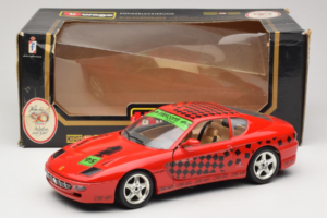 Ferrari 456 GT Interconti Car HiFi Rouge Bburago 1:18 3036-D Métal Moulé — image 8 sur 8