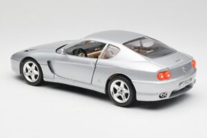 Ferrari 456 GT Argent Bburago 1:18 3036-M2 Métal Moulé — image 7 sur 8