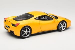Ferrari 458 Italia Jaune Hot Wheels 1:18 P9894 Métal Moulé — image 3 sur 8
