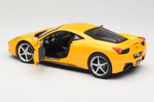 Ferrari 458 Italia Jaune Hot Wheels 1:18 P9894 Métal Moulé — image 5 sur 8