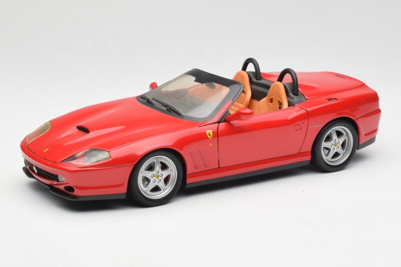 Ferrari 550 Barchetta Pininfarina Rouge Bburago 1:18 327660 Métal Moulé