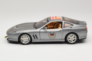 Ferrari 550 Maranello 25 Ferrari Model Club Argent Bburago 1:18 3344-S1 Métal Moulé — image 4 sur 7