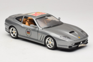 Ferrari 550 Maranello 25 Ferrari Model Club Argent Bburago 1:18 3344-S1 Métal Moulé — image 5 sur 7