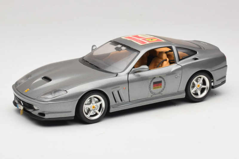 Ferrari 550 Maranello 25 Ferrari Model Club Argent Bburago 1:18 3344-S1 Métal Moulé