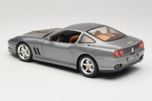 Ferrari 550 Maranello 25 Jahre Ferrari Model Club Argent 2e Version Bburago 1:18 3064-S1 Métal Moulé — image 7 sur 8