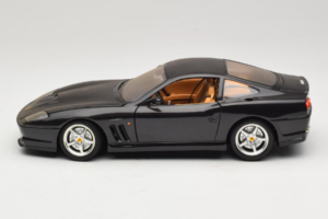 Ferrari 550 Maranello Noir Métallisé Bburago 1:18 3344-B1 Métal Moulé — image 4 sur 8