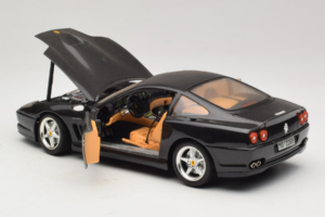 Ferrari 550 Maranello Noir Métallisé Bburago 1:18 3344-B1 Métal Moulé — image 5 sur 8
