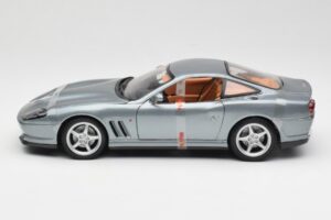 Ferrari 550 Maranello Gris Métallique Maisto 1:18 4839 Métal Moulé — image 3 sur 6