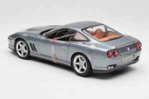 Ferrari 550 Maranello Gris Métallique Maisto 1:18 4839 Métal Moulé — image 5 sur 6