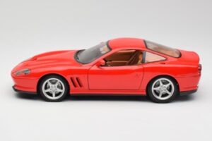 Ferrari 550 Maranello Rouge Maisto 1:18 31839 Métal Moulé — image 4 sur 8