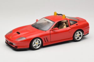 Ferrari 550 Maranello Safety Car Rosso Corsa Bburago 1:18 3064-P1 Métal Moulé