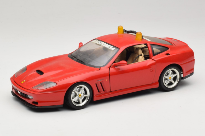 Ferrari 550 Maranello Safety Car Rosso Corsa Bburago 1:18 3064-P1 Métal Moulé