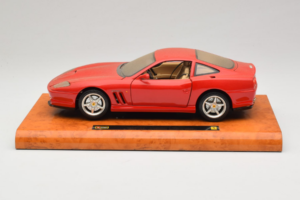 Ferrari 550 Maranello Technik Museum Speyer Edition Bburago 1:18 B001 Métal Moulé — image 4 sur 8
