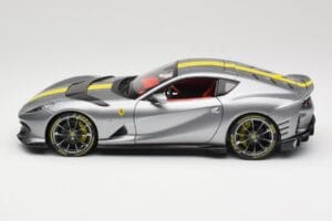 Ferrari 812 Competizione Grigio Coburn Bburago 1:18 18-01647 Métal Moulé — image 4 sur 8