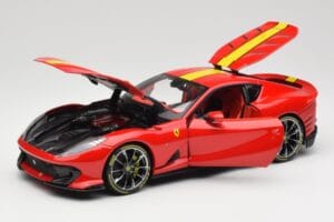 Ferrari 812 Competizione Rosso Corsa Avec Bandes Jaunes Bburago 1:18 18-16915 Métal Moulé — image 2 sur 8