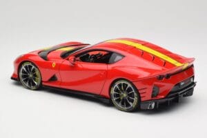 Ferrari 812 Competizione Rosso Corsa Avec Bandes Jaunes Bburago 1:18 18-16915 Métal Moulé — image 7 sur 8