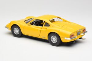 Ferrari Dino 246 GT Jaune Anson 1:18 30301W Métal Moulé — image 7 sur 8