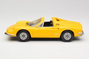 Ferrari Dino 246 GTS Jaune Hot Wheels 1:18 23920 Métal Moulé — image 4 sur 8