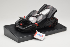 Ferrari Enzo Matt Black Édition Limitée BBR 1:18 HE180029 Métal Moulé — image 2 sur 9