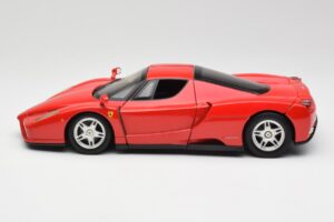 Ferrari Enzo Rouge Hot Wheels 1:18 56293 Métal Moulé — image 4 sur 8