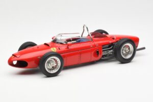 Ferrari Dino 156 Sharknose F1 1961 CMC 1:18 M-078 Métal Moulé