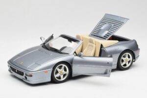 Ferrari F355 Spider Argent Hot Wheels 1:18 23907-M1 Métal Moulé — image 2 sur 8