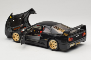 Ferrari F40 Noir avec Roues Or Bburago 1:18 3032-B2 Métal Moulé — image 5 sur 8