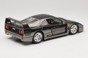 Ferrari F40 Chrome Black Bburago 1:18 3401-B1 Métal Moulé — image 3 sur 8