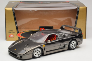 Ferrari F40 Chrome Black Bburago 1:18 3401-B1 Métal Moulé — image 8 sur 8
