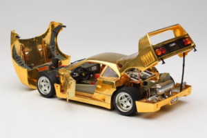 Ferrari F40 Chrome Gold Limited Edition 250 pcs Bburago 1:18 3332-G1 Métal Moulé — image 5 sur 8