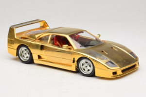 Ferrari F40 Chrome Gold Limited Edition 250 pcs Bburago 1:18 3332-G1 Métal Moulé — image 6 sur 8