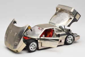 Ferrari F40 Chrome Silver Bburago 1:18 3401 Métal Moulé — image 2 sur 8