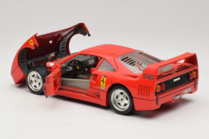 Ferrari F40 Club Deutschland Rouge Bburago 1:18 3032-L3 Métal Moulé — image 5 sur 8