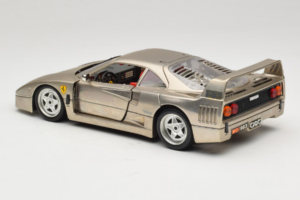 Ferrari F40 Dark Chrome Silver Kroymans Édition Limitée Bburago 1:18 3032-C2 Métal Moulé — image 7 sur 8