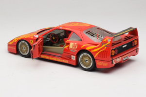 Ferrari F40 Evoluzione #3 Brummel Rouge 1987 Bburago 1:18 3022-P2 Métal Moulé — image 5 sur 8