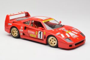 Ferrari F40 Evoluzione Bburago 1:18 3042 Métal Moulé — image 6 sur 8