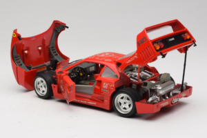 Ferrari F40 Evoluzione FC Nürnberg Special Edition Rouge Bburago 1:18 3042-FCN Métal Moulé — image 5 sur 8
