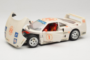 Ferrari F40 #1 Expert Blanc 1987 Bburago 1:18 3332-W2 Métal Moulé — image 2 sur 8