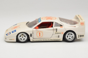 Ferrari F40 #1 Expert Blanc 1987 Bburago 1:18 3332-W2 Métal Moulé — image 4 sur 8