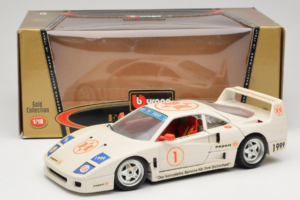 Ferrari F40 #1 Expert Blanc 1987 Bburago 1:18 3332-W2 Métal Moulé — image 8 sur 8
